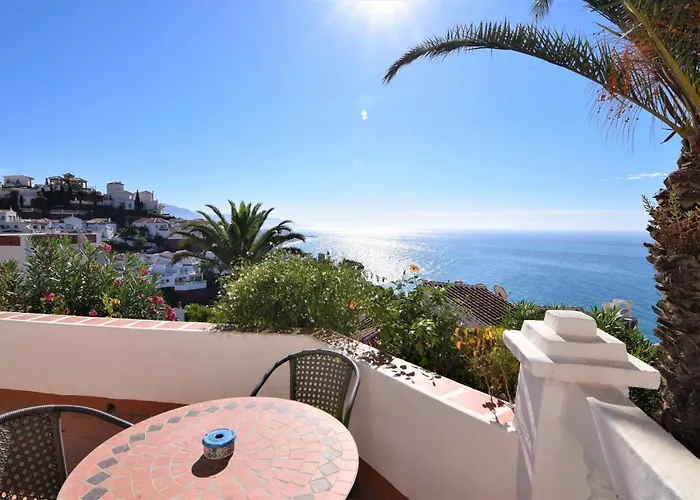 Ladera Panorama 25 *